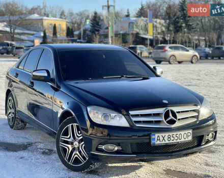 Чорний Мерседес Ц-Клас, об'ємом двигуна 1.8 л та пробігом 266 тис. км за 8888 $, фото 2 на Automoto.ua