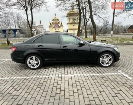 Черный Мерседес Ц-Класс, объемом двигателя 2.1 л и пробегом 292 тыс. км за 9500 $, фото 2 на Automoto.ua