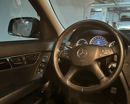 Чорний Мерседес Ц-Клас, об'ємом двигуна 1.8 л та пробігом 67 тис. км за 11500 $, фото 27 на Automoto.ua
