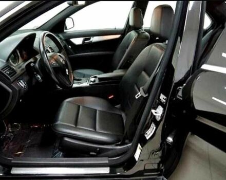 Черный Мерседес Ц-Класс, объемом двигателя 3 л и пробегом 220 тыс. км за 13999 $, фото 10 на Automoto.ua