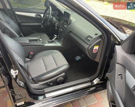 Мерседес Ц-Класс 2008 в Одессе на Automoto.ua Черный Мерседес Ц-Класс, объемом двигателя 1.8 л и пробегом 128 тыс. км за 10300 $, фото 14 на Automoto.ua