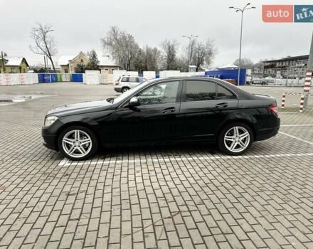 Черный Мерседес Ц-Класс, объемом двигателя 2.1 л и пробегом 292 тыс. км за 9500 $, фото 8 на Automoto.ua