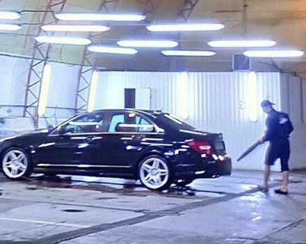 Черный Мерседес Ц-Класс, объемом двигателя 3 л и пробегом 220 тыс. км за 13999 $, фото 5 на Automoto.ua