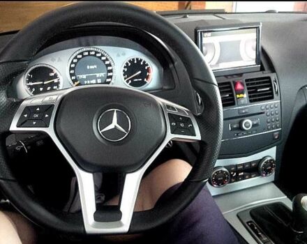 Черный Мерседес Ц-Класс, объемом двигателя 3 л и пробегом 220 тыс. км за 13999 $, фото 9 на Automoto.ua