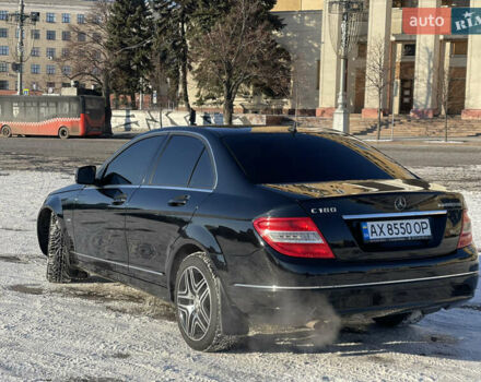 Чорний Мерседес Ц-Клас, об'ємом двигуна 1.8 л та пробігом 266 тис. км за 8888 $, фото 4 на Automoto.ua