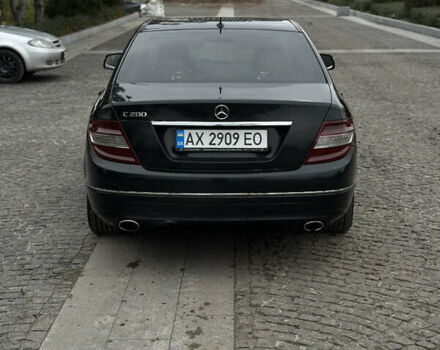 Черный Мерседес Ц-Класс, объемом двигателя 3 л и пробегом 300 тыс. км за 8200 $, фото 3 на Automoto.ua