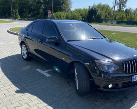 Черный Мерседес Ц-Класс, объемом двигателя 2.2 л и пробегом 430 тыс. км за 8200 $, фото 2 на Automoto.ua
