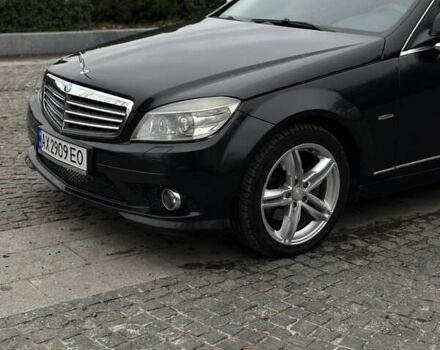 Черный Мерседес Ц-Класс, объемом двигателя 3 л и пробегом 300 тыс. км за 8200 $, фото 6 на Automoto.ua