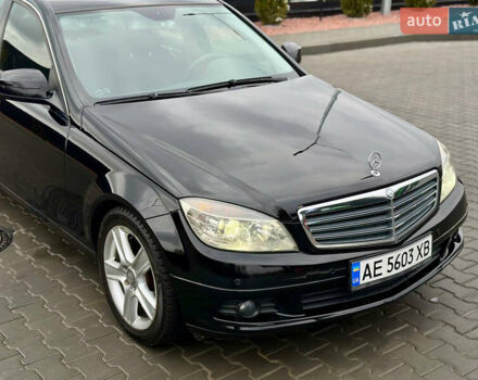 Чорний Мерседес Ц-Клас, об'ємом двигуна 2.1 л та пробігом 250 тис. км за 7999 $, фото 3 на Automoto.ua