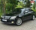 Черный Мерседес Ц-Класс, объемом двигателя 1.8 л и пробегом 270 тыс. км за 8000 $, фото 1 на Automoto.ua