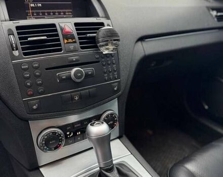 Черный Мерседес Ц-Класс, объемом двигателя 3 л и пробегом 315 тыс. км за 11500 $, фото 19 на Automoto.ua