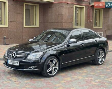Мерседес Ц-Класс 2008 в Одессе на Automoto.ua Черный Мерседес Ц-Класс, объемом двигателя 1.8 л и пробегом 128 тыс. км за 10300 $, фото 5 на Automoto.ua