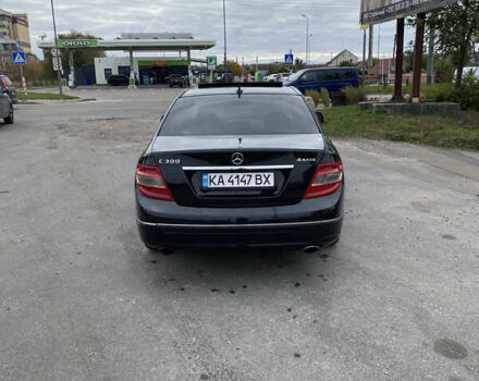 Мерседес Ц-Клас 2008 у Василькове на Automoto.ua Чорний Мерседес Ц-Клас, об'ємом двигуна 3 л та пробігом 300 тис. км за 8800 $, фото 6 на Automoto.ua