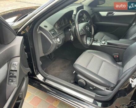 Мерседес Ц-Класс 2008 в Одессе на Automoto.ua Черный Мерседес Ц-Класс, объемом двигателя 1.8 л и пробегом 128 тыс. км за 10300 $, фото 15 на Automoto.ua