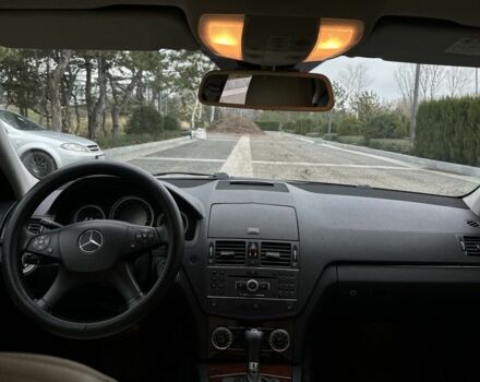 Чорний Мерседес Ц-Клас, об'ємом двигуна 3 л та пробігом 300 тис. км за 8200 $, фото 11 на Automoto.ua