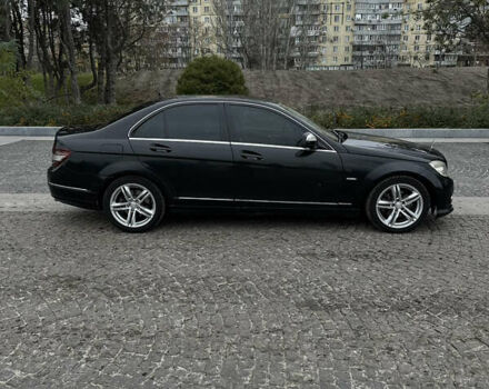 Черный Мерседес Ц-Класс, объемом двигателя 3 л и пробегом 200 тыс. км за 8500 $, фото 5 на Automoto.ua