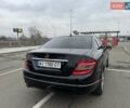 Черный Мерседес Ц-Класс, объемом двигателя 2.14 л и пробегом 362 тыс. км за 8100 $, фото 4 на Automoto.ua