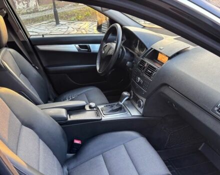 Чорний Мерседес Ц-Клас, об'ємом двигуна 1.8 л та пробігом 247 тис. км за 2500 $, фото 4 на Automoto.ua