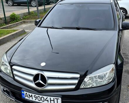 Черный Мерседес Ц-Класс, объемом двигателя 2.2 л и пробегом 294 тыс. км за 8100 $, фото 1 на Automoto.ua