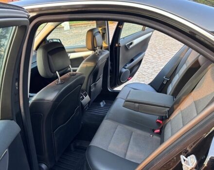 Чорний Мерседес Ц-Клас, об'ємом двигуна 1.8 л та пробігом 247 тис. км за 2500 $, фото 6 на Automoto.ua