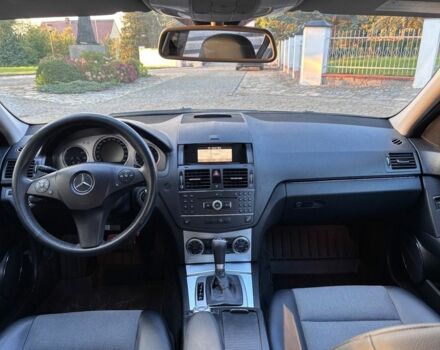Чорний Мерседес Ц-Клас, об'ємом двигуна 1.8 л та пробігом 247 тис. км за 2500 $, фото 5 на Automoto.ua