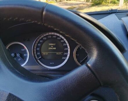 Мерседес Ц-Класс 2009 в Верхнеднепровске на Automoto.ua Черный Мерседес Ц-Класс, объемом двигателя 2.15 л и пробегом 294 тыс. км за 10500 $, фото 6 на Automoto.ua
