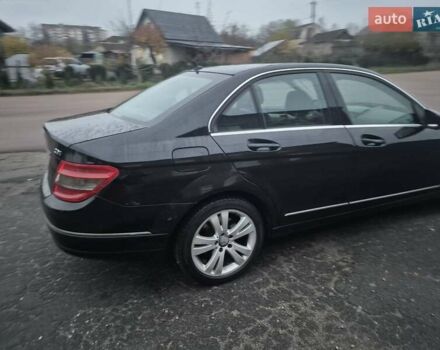 Черный Мерседес Ц-Класс, объемом двигателя 2.2 л и пробегом 242 тыс. км за 8900 $, фото 2 на Automoto.ua