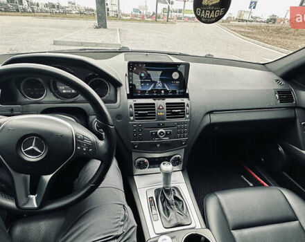 Черный Мерседес Ц-Класс, объемом двигателя 3 л и пробегом 172 тыс. км за 10800 $, фото 15 на Automoto.ua