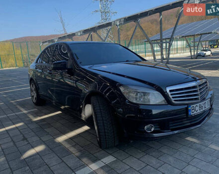 Чорний Мерседес Ц-Клас, об'ємом двигуна 3 л та пробігом 300 тис. км за 9100 $, фото 6 на Automoto.ua