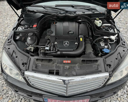 Чорний Мерседес Ц-Клас, об'ємом двигуна 1.8 л та пробігом 217 тис. км за 10850 $, фото 32 на Automoto.ua