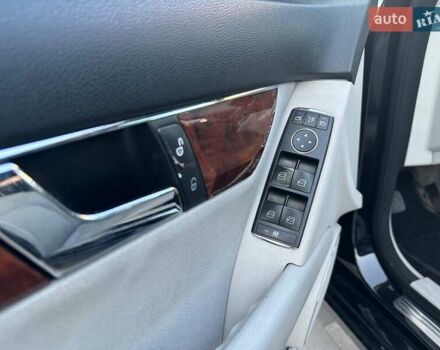 Чорний Мерседес Ц-Клас, об'ємом двигуна 1.8 л та пробігом 270 тис. км за 8900 $, фото 9 на Automoto.ua