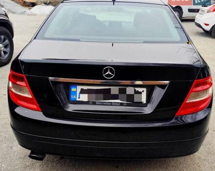 Чорний Мерседес Ц-Клас, об'ємом двигуна 2.1 л та пробігом 350 тис. км за 10800 $, фото 4 на Automoto.ua
