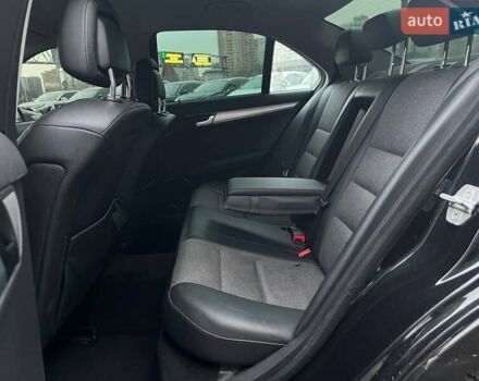 Черный Мерседес Ц-Класс, объемом двигателя 1.8 л и пробегом 256 тыс. км за 8990 $, фото 9 на Automoto.ua