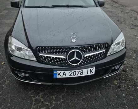 Черный Мерседес Ц-Класс, объемом двигателя 2.2 л и пробегом 242 тыс. км за 8900 $, фото 8 на Automoto.ua