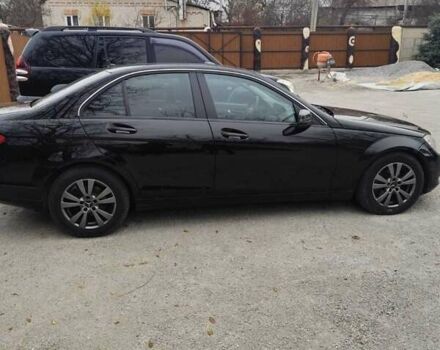 Чорний Мерседес Ц-Клас, об'ємом двигуна 2.1 л та пробігом 350 тис. км за 10800 $, фото 3 на Automoto.ua