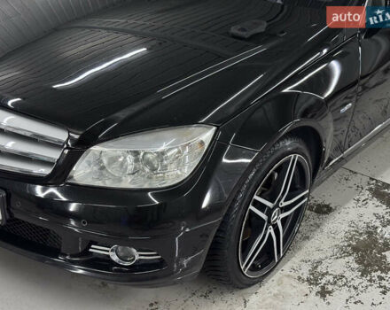 Черный Мерседес Ц-Класс, объемом двигателя 2.2 л и пробегом 253 тыс. км за 9800 $, фото 6 на Automoto.ua