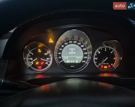Черный Мерседес Ц-Класс, объемом двигателя 2.2 л и пробегом 242 тыс. км за 8900 $, фото 22 на Automoto.ua