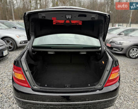 Чорний Мерседес Ц-Клас, об'ємом двигуна 1.8 л та пробігом 217 тис. км за 10850 $, фото 30 на Automoto.ua