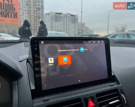 Черный Мерседес Ц-Класс, объемом двигателя 1.8 л и пробегом 256 тыс. км за 8990 $, фото 23 на Automoto.ua