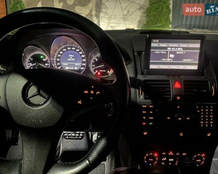 Черный Мерседес Ц-Класс, объемом двигателя 3 л и пробегом 222 тыс. км за 13200 $, фото 13 на Automoto.ua