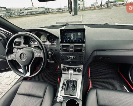 Черный Мерседес Ц-Класс, объемом двигателя 3 л и пробегом 172 тыс. км за 10800 $, фото 13 на Automoto.ua