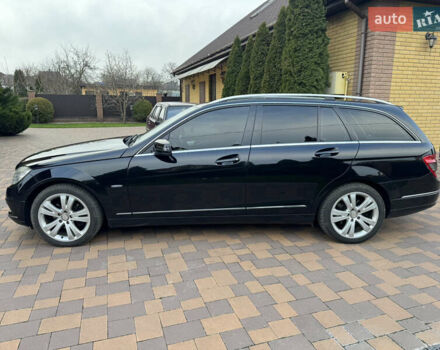 Чорний Мерседес Ц-Клас, об'ємом двигуна 2.14 л та пробігом 349 тис. км за 9950 $, фото 2 на Automoto.ua