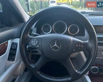Чорний Мерседес Ц-Клас, об'ємом двигуна 1.8 л та пробігом 270 тис. км за 8900 $, фото 14 на Automoto.ua
