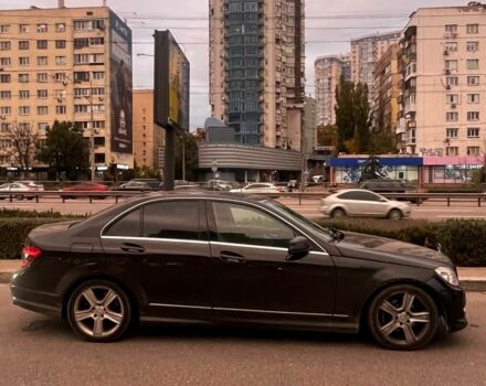 Черный Мерседес Ц-Класс, объемом двигателя 3 л и пробегом 170 тыс. км за 6600 $, фото 4 на Automoto.ua
