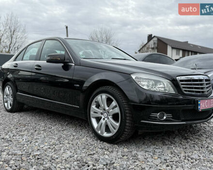 Чорний Мерседес Ц-Клас, об'ємом двигуна 1.8 л та пробігом 217 тис. км за 10850 $, фото 4 на Automoto.ua