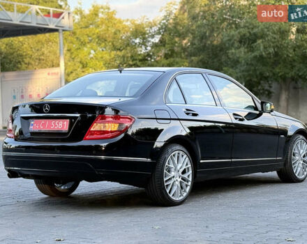 Чорний Мерседес Ц-Клас, об'ємом двигуна 0 л та пробігом 215 тис. км за 11750 $, фото 15 на Automoto.ua