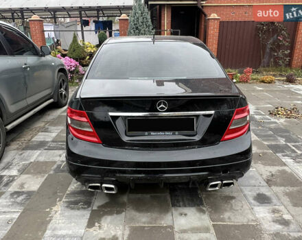 Чорний Мерседес Ц-Клас, об'ємом двигуна 1.8 л та пробігом 300 тис. км за 9700 $, фото 3 на Automoto.ua