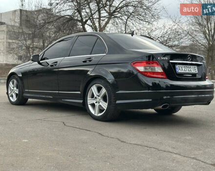 Черный Мерседес Ц-Класс, объемом двигателя 3 л и пробегом 270 тыс. км за 12500 $, фото 22 на Automoto.ua