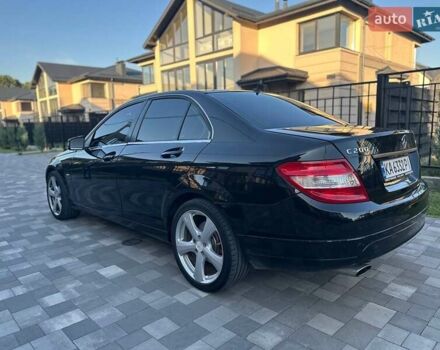 Чорний Мерседес Ц-Клас, об'ємом двигуна 1.8 л та пробігом 270 тис. км за 8900 $, фото 2 на Automoto.ua