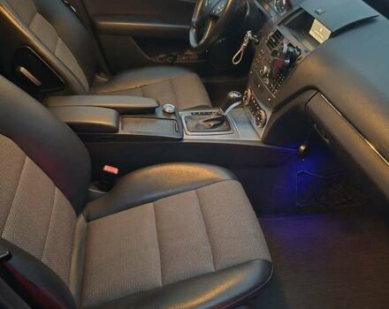 Черный Мерседес Ц-Класс, объемом двигателя 2.2 л и пробегом 242 тыс. км за 8900 $, фото 14 на Automoto.ua